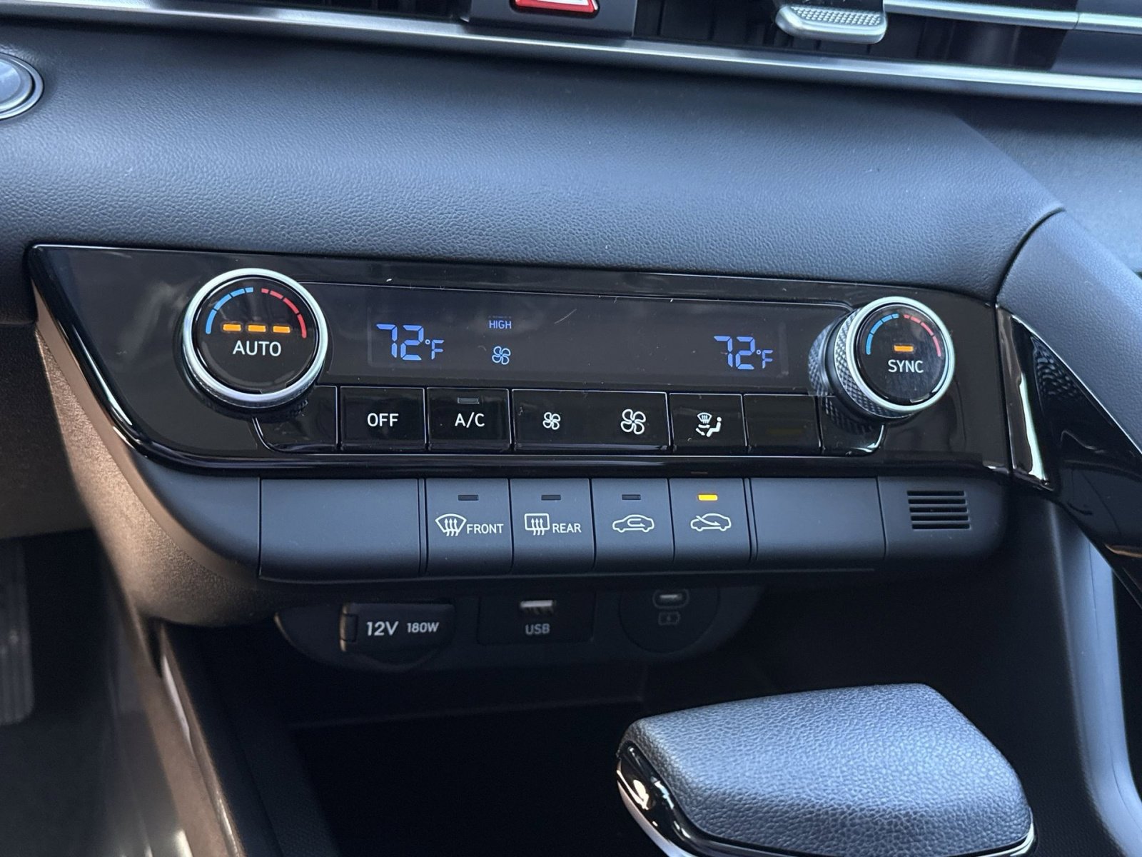 New 2026 Hyundai Elantra Blue image 20