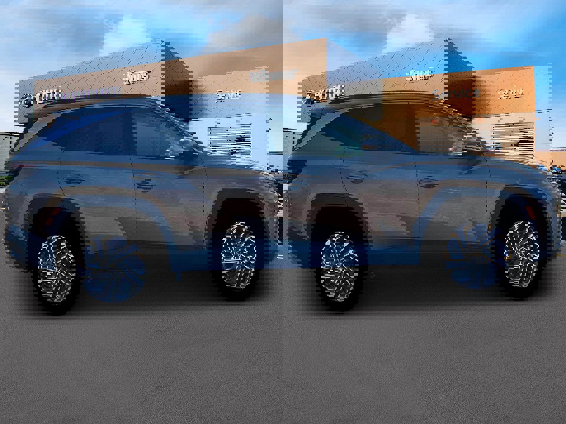 New 2025 Hyundai Tucson Limited image 9