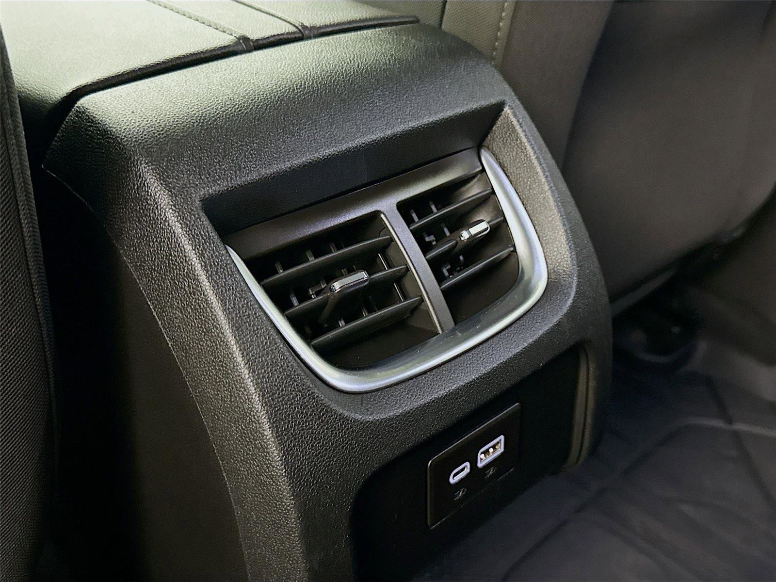 Used 2022 Chevrolet Blazer LT image 23