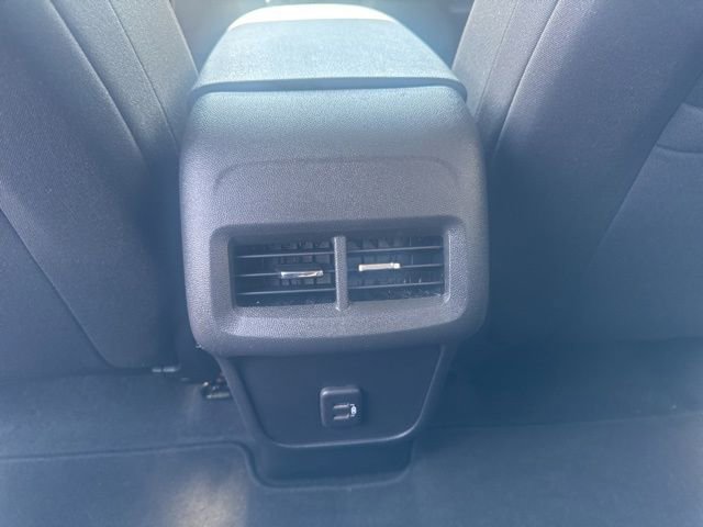 Used 2023 Chevrolet Equinox LT image 22