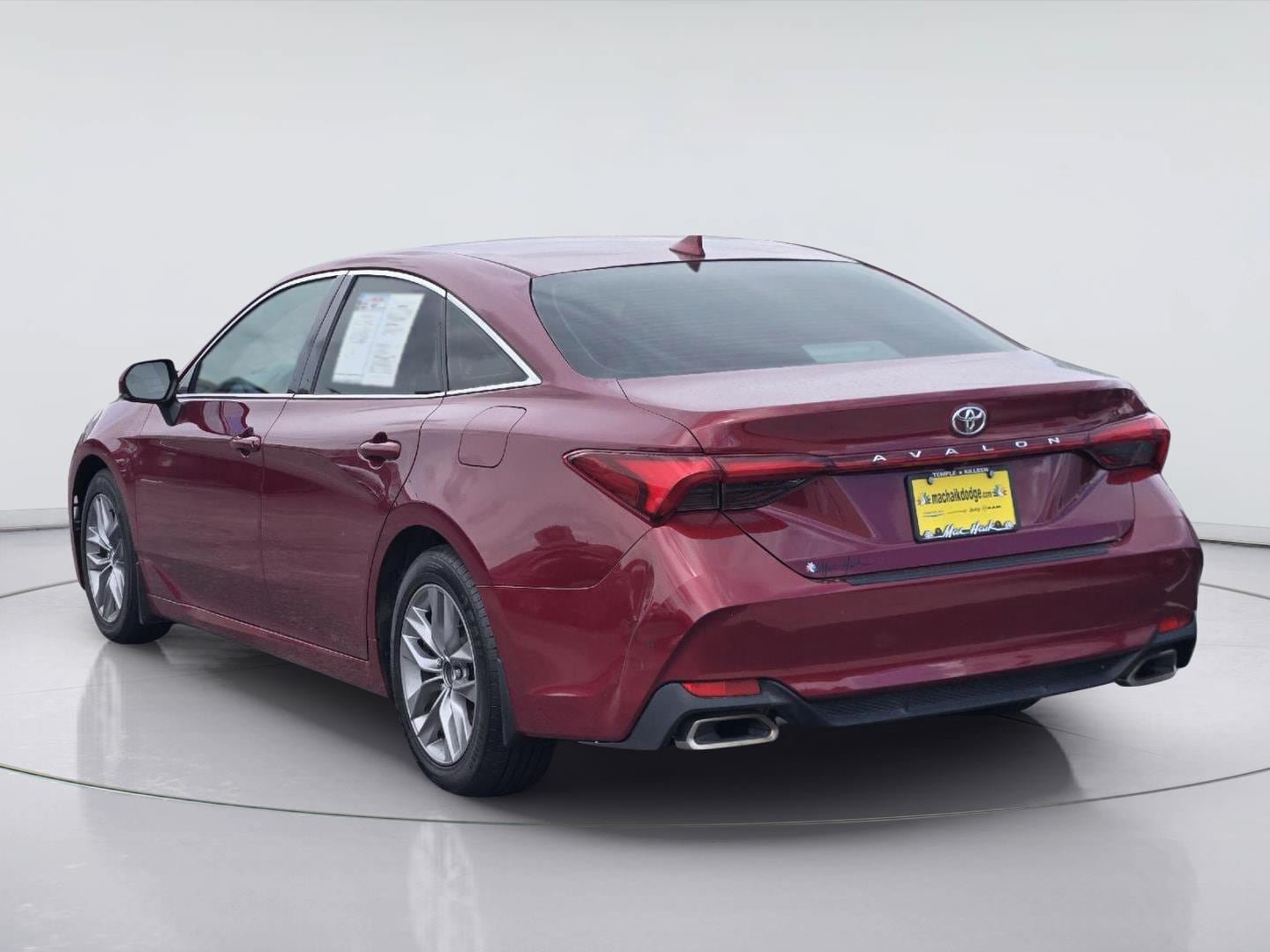 Used 2020 Toyota Avalon XLE w/ Moonroof Package FWD image 6