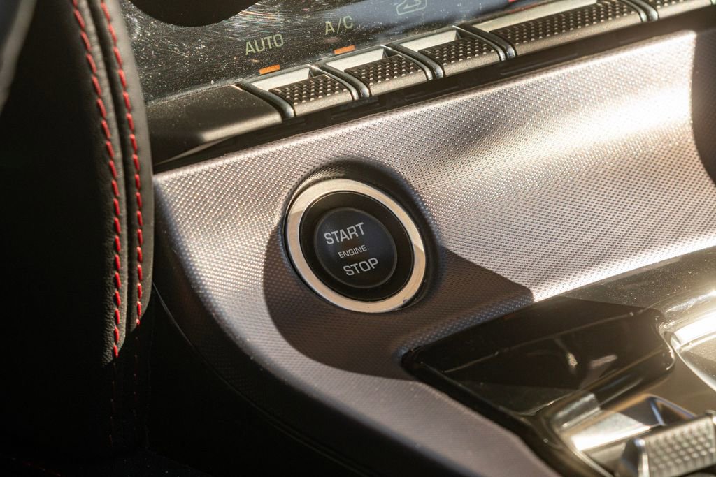 Used 2021 Jaguar F-TYPE Convertible image 32