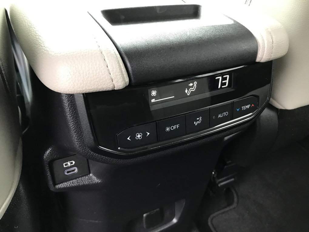 Certified 2024 Toyota Grand Highlander XLE image 25