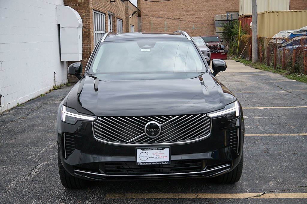 New 2026 Volvo XC90 B6 Plus w/ Protection Package Premier AWD/4WD image 5