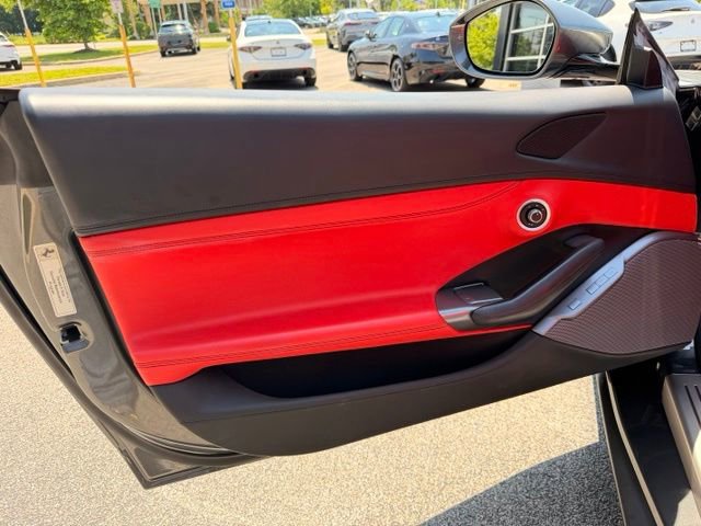 Used 2020 Ferrari Portofino RWD image 24