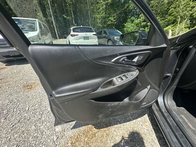 Used 2016 Chevrolet Malibu LT w/ Leather Package FWD image 25