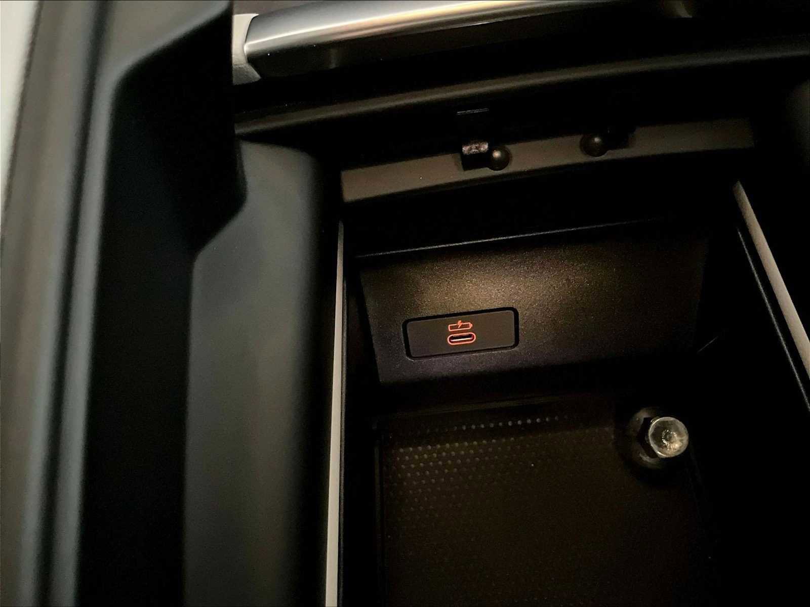 Used 2025 BMW X7 xDrive40i w/ M Sport Package image 29