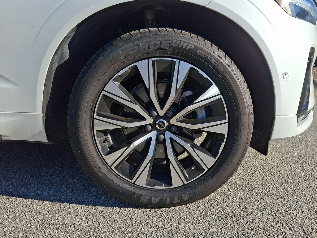 Used 2024 Volvo XC60 B5 Plus w/ Protection Package Premier AWD/4WD image 8