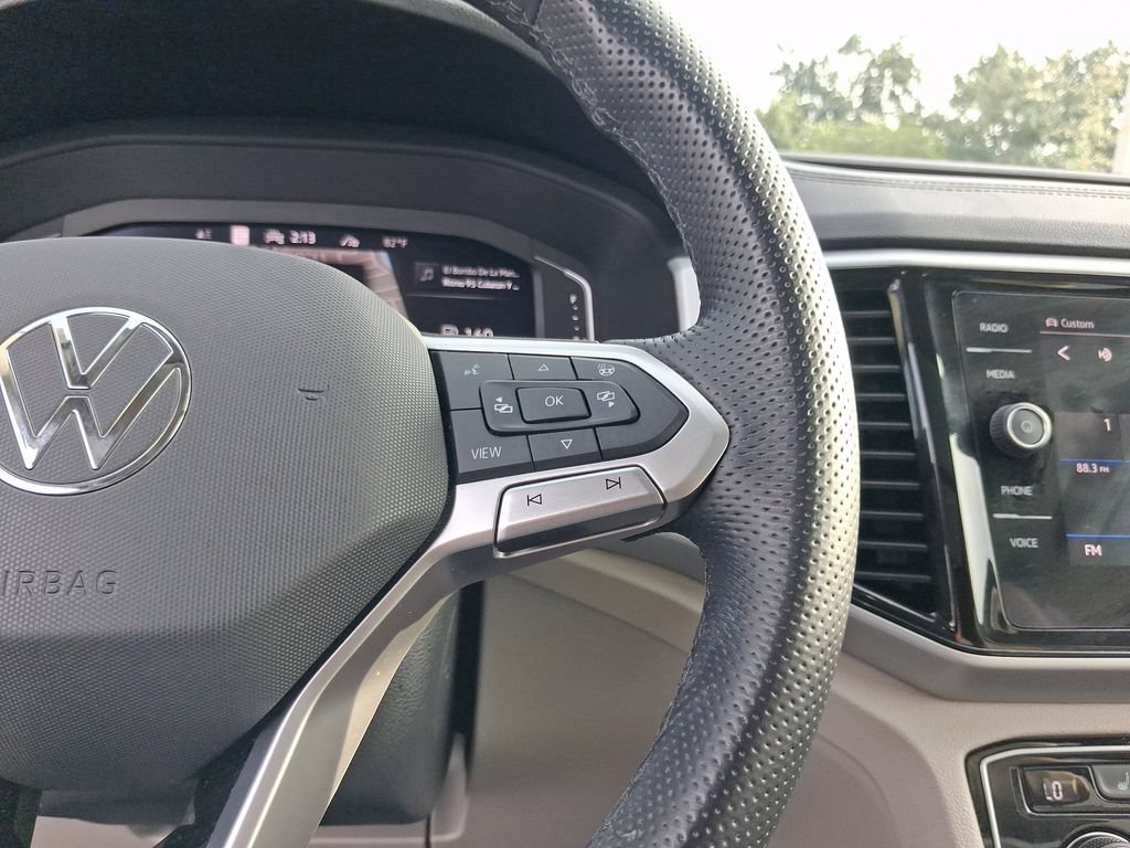 Certified 2022 Volkswagen Atlas SEL R-Line AWD/4WD image 20