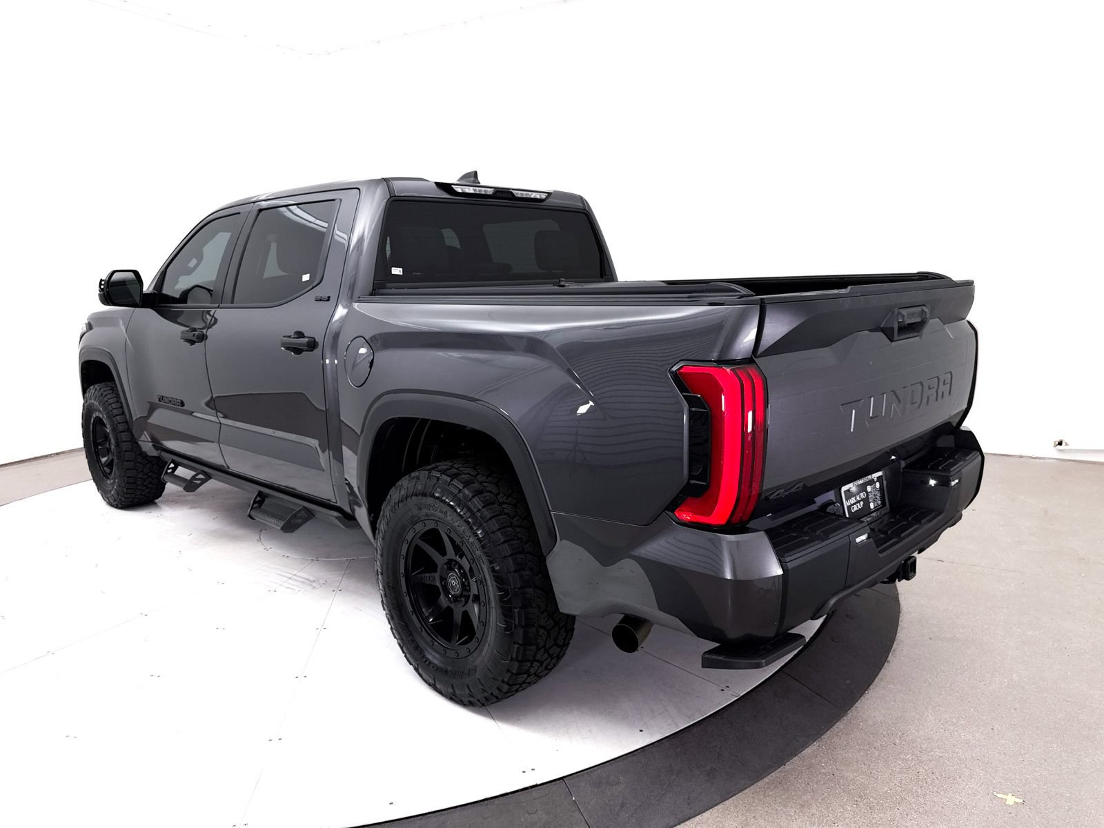 Used 2025 Toyota Tundra SR5 AWD/4WD image 16