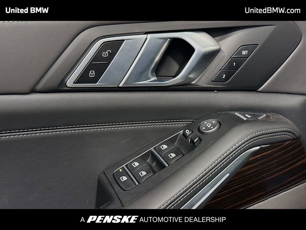 Certified 2026 BMW X5 xDrive40i w/ M Sport Package image 3