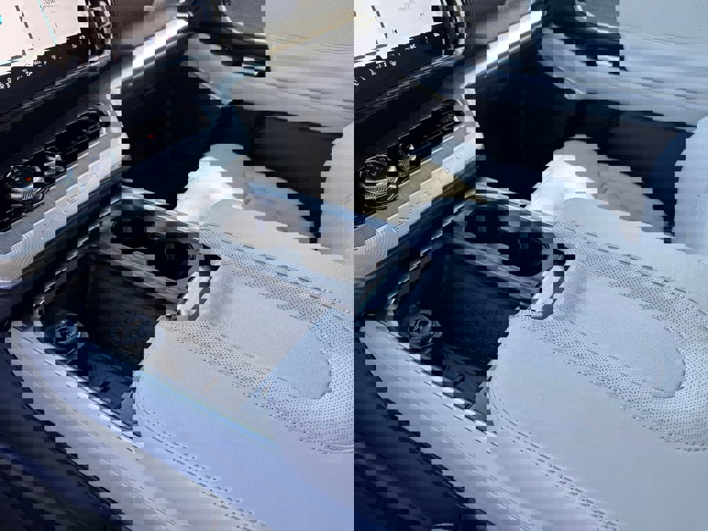 Used 2025 Ford Expedition Max Platinum w/ Platinum Ultimate Package AWD/4WD image 22