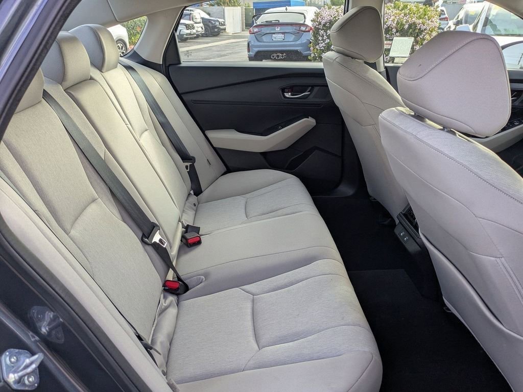 Certified 2025 Honda Accord LX image 18