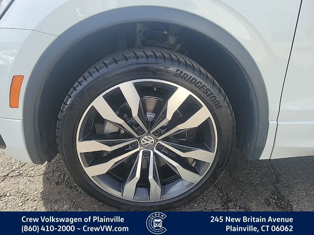 Certified 2021 Volkswagen Tiguan SEL Premium R-Line image 17