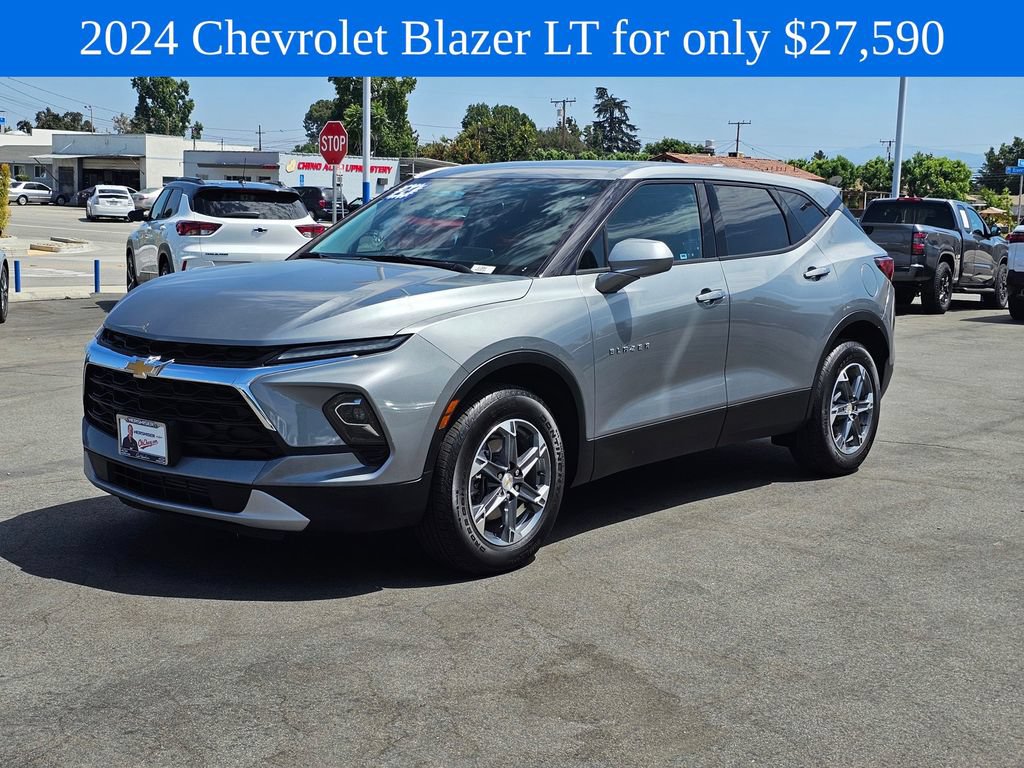 Used 2024 Chevrolet Blazer LT FWD image 4