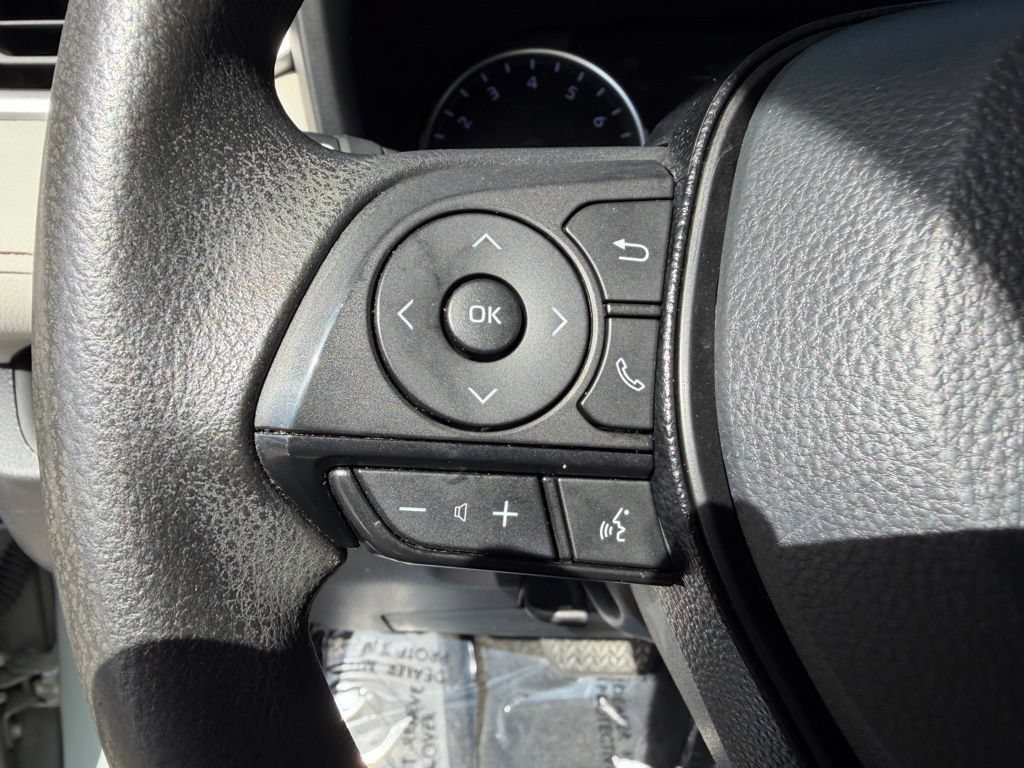 Used 2021 Toyota RAV4 XLE FWD image 20
