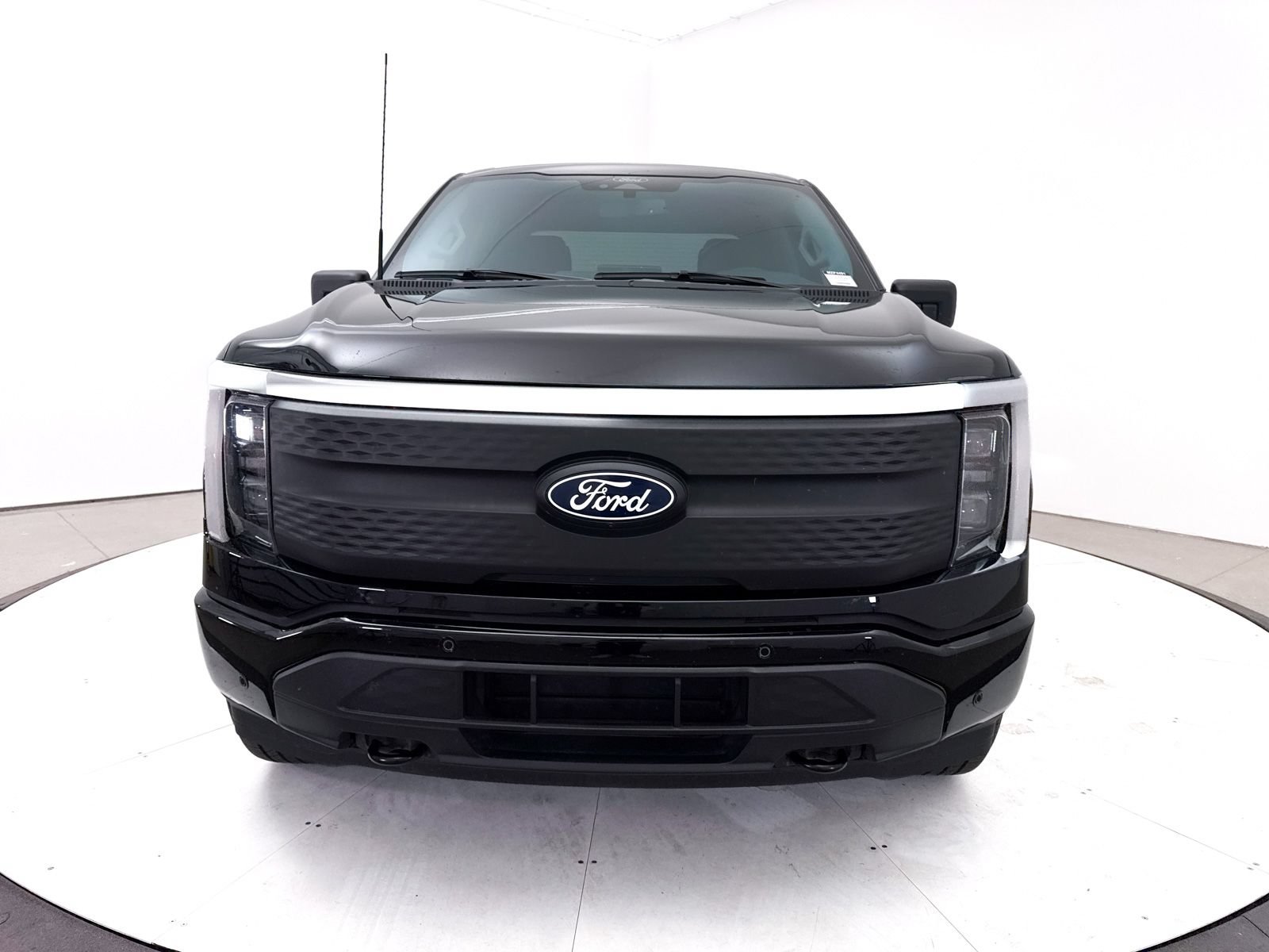 Used 2024 Ford F150 Lightning Flash AWD/4WD image 10