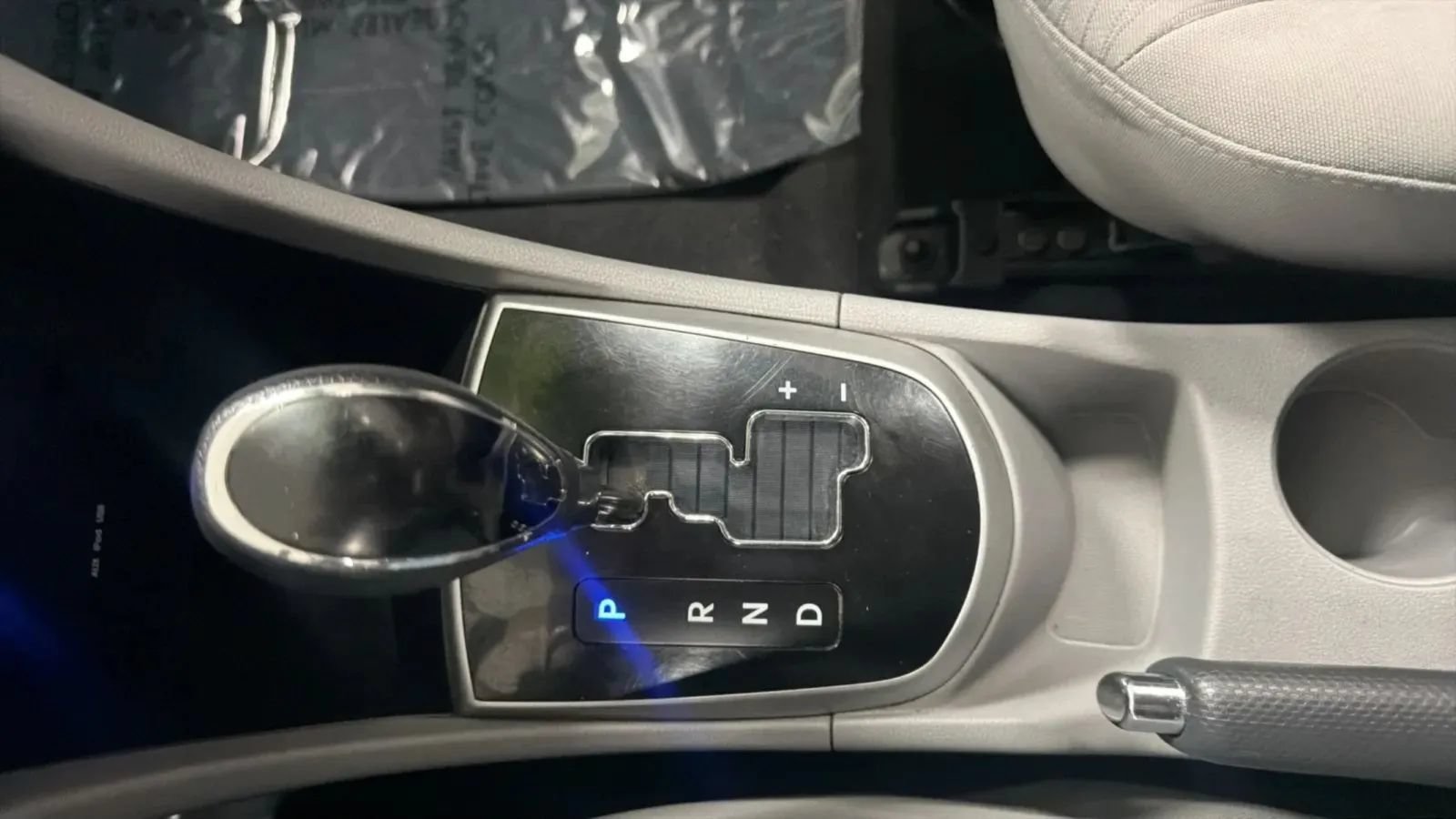 Used 2012 Hyundai Accent GLS w/ Premium Pkg 3 FWD image 12