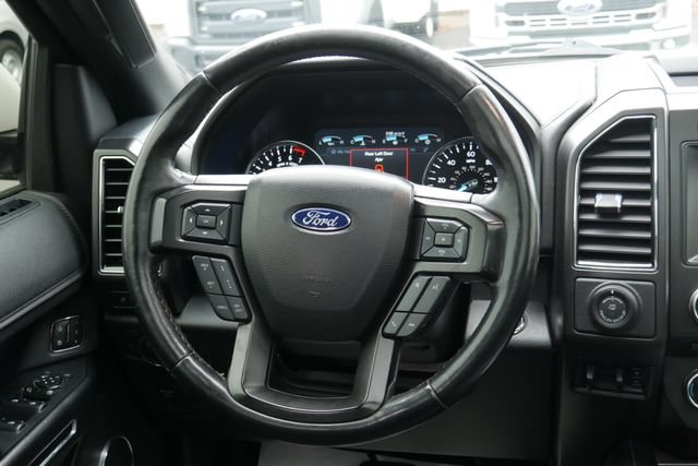 Used 2018 Ford Expedition Limited w/ Equipment Group 302A AWD/4WD image 18