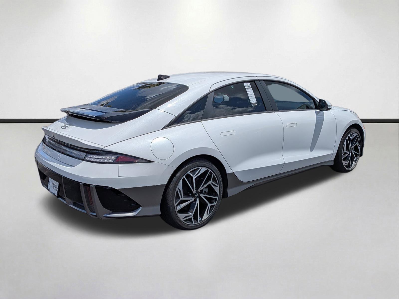 Used 2024 Hyundai Ioniq 6 SEL AWD/4WD image 4