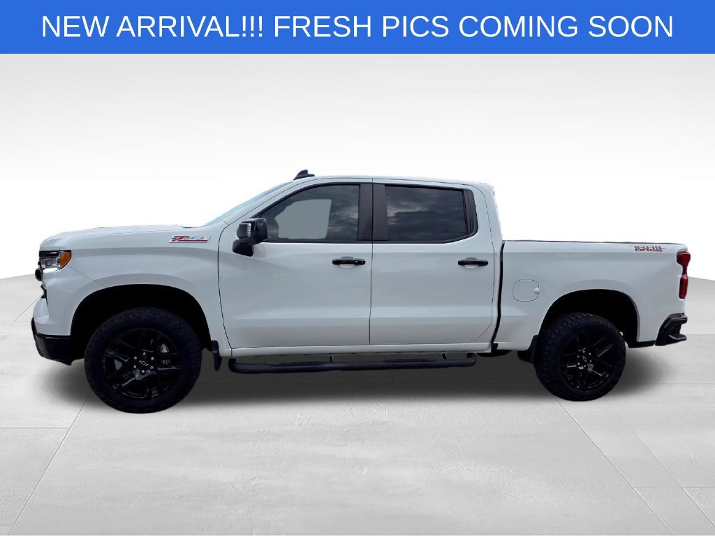 Used 2023 Chevrolet Silverado 1500 LT Trail Boss w/ Convenience Package II AWD/4WD image 3