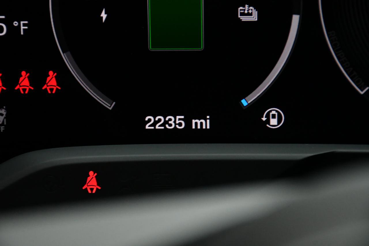 Used 2025 Porsche Taycan Turbo image 33