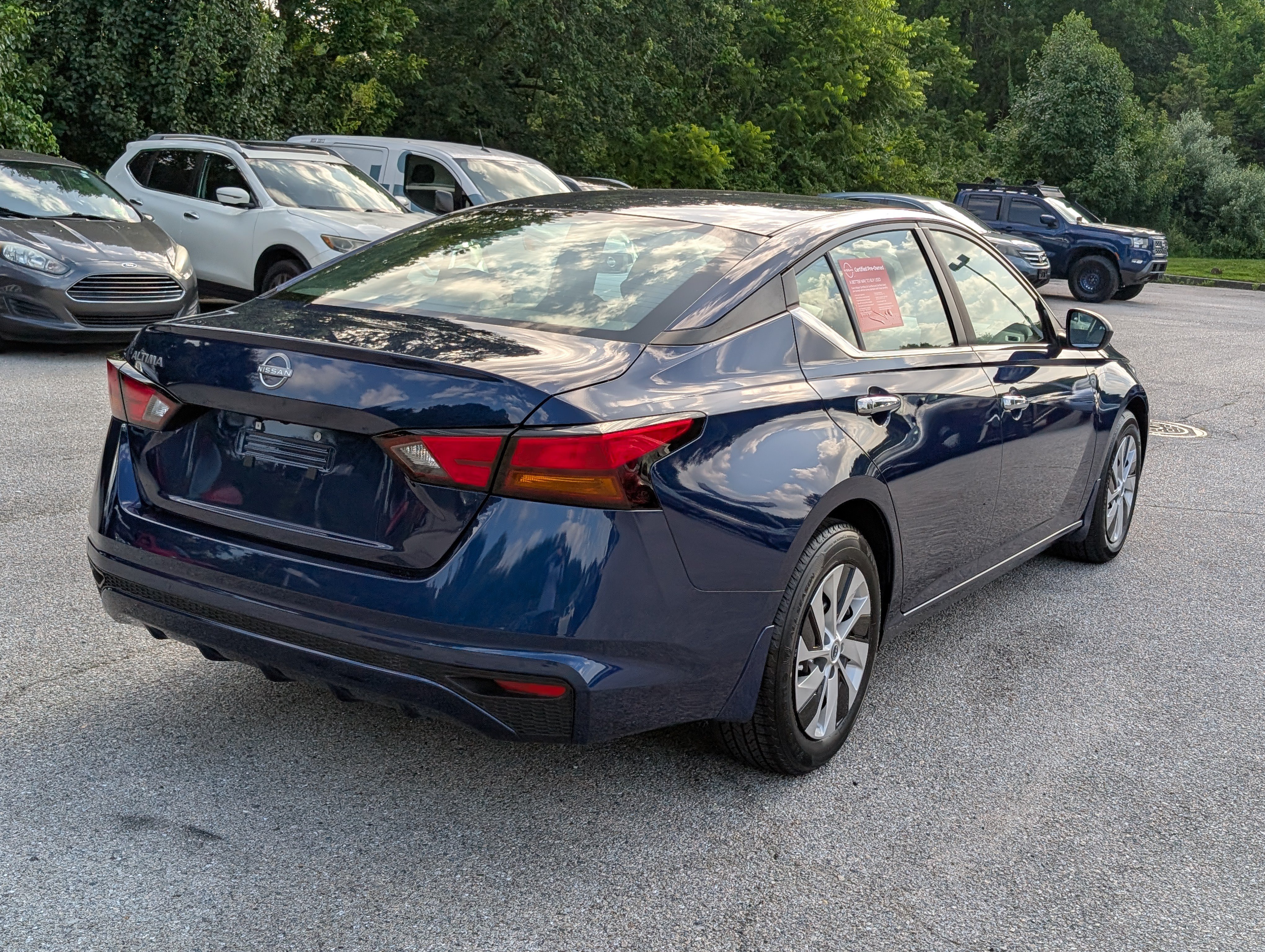Used 2024 Nissan Altima 2.5 S FWD image 3