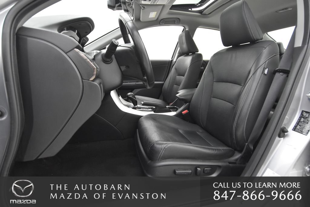 Used 2017 Honda Accord Touring image 25