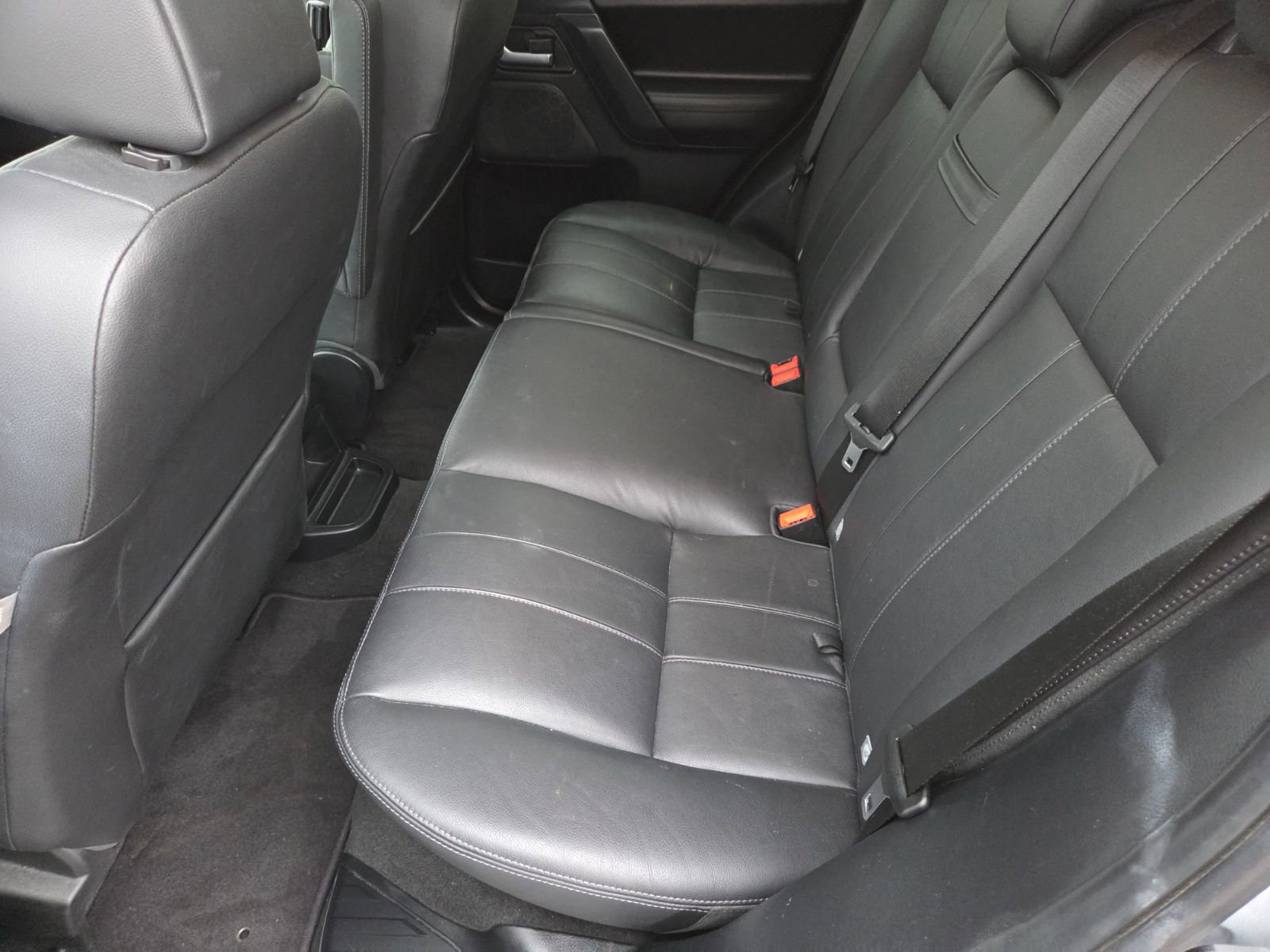 Used 2012 Land Rover LR2 HSE image 11