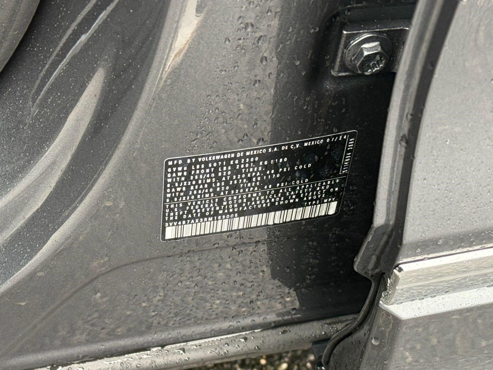 Used 2024 Volkswagen Tiguan SEL R-Line image 18