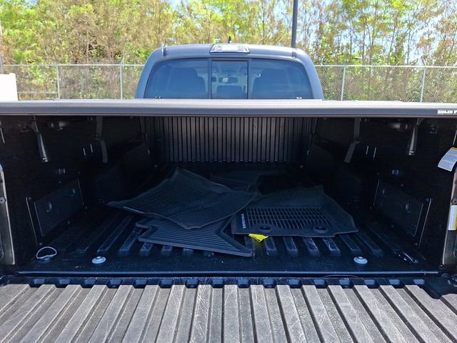 Used 2017 Toyota Tacoma SR5 w/ Tow Package AWD/4WD image 28
