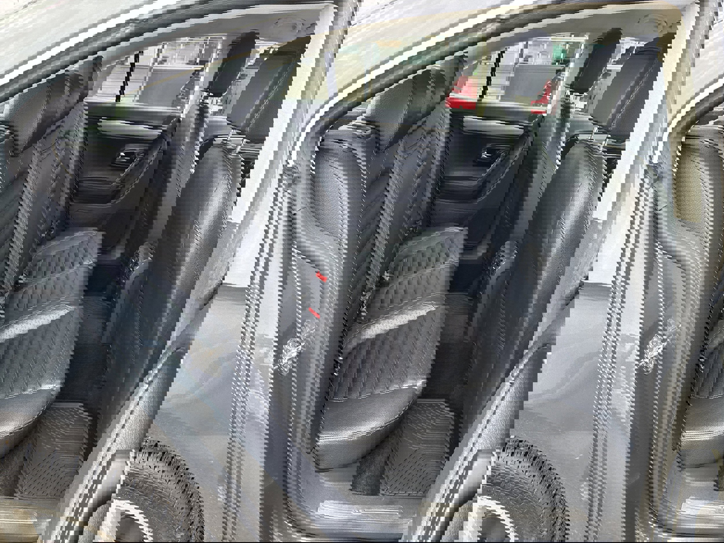 Used 2013 Volkswagen CC Sport image 13