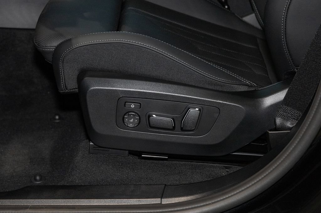 New 2026 BMW X3 xDrive30i w/ Premium Package AWD/4WD image 19
