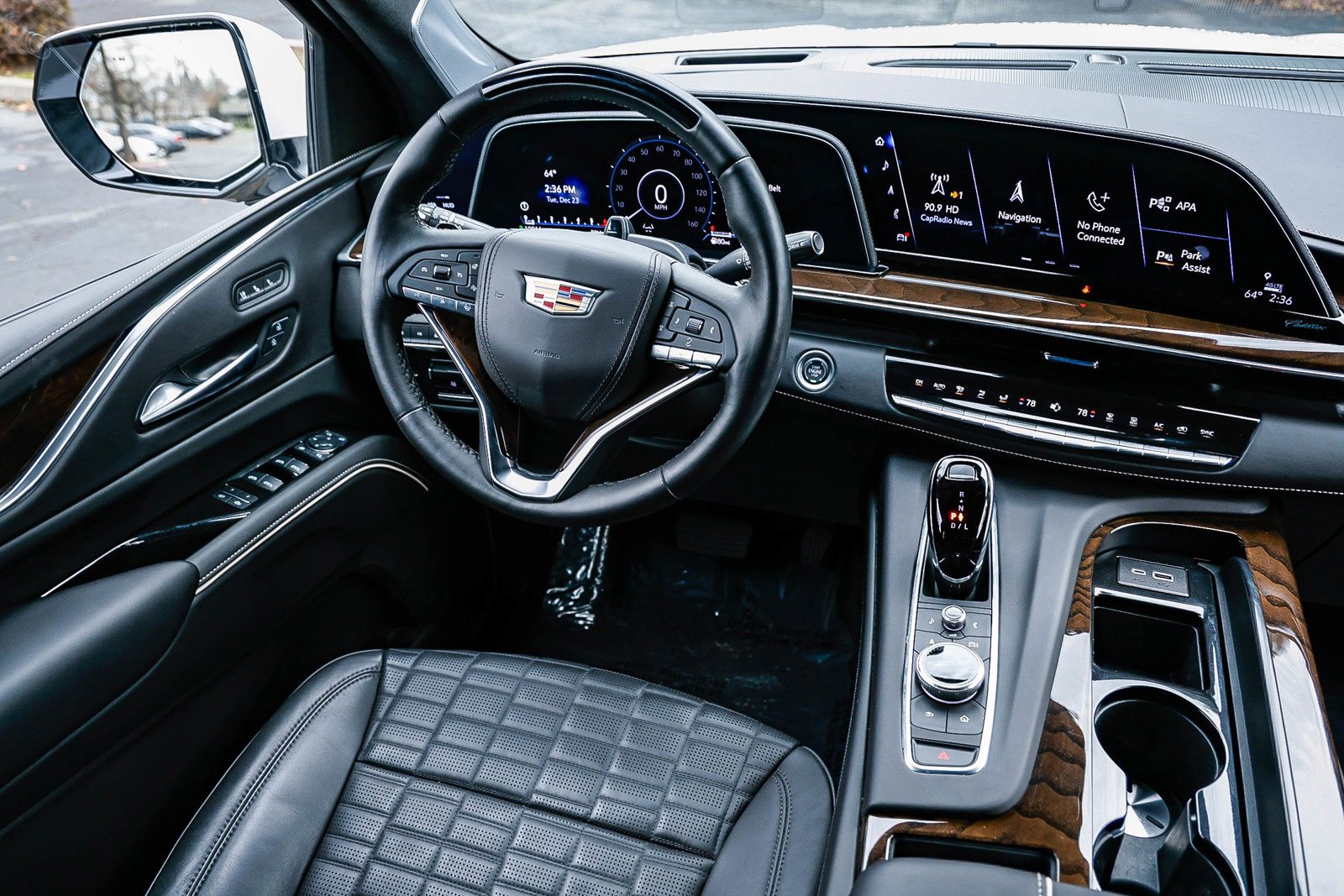 Used 2024 Cadillac Escalade ESV Sport Platinum image 14