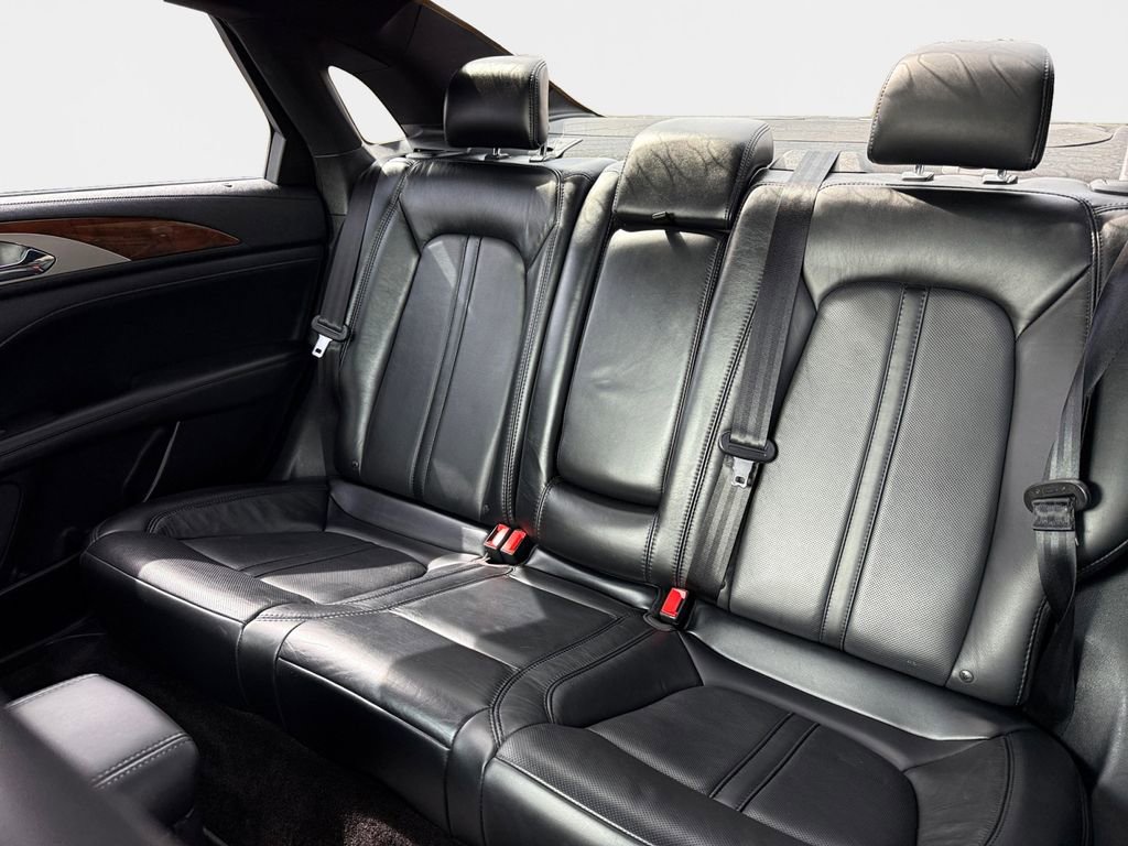 Used 2020 Lincoln MKZ Reserve w/ Monochromatic Package FWD image 20