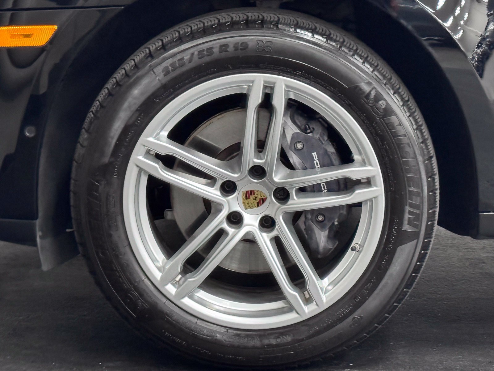 Used 2024 Porsche Macan AWD/4WD image 15