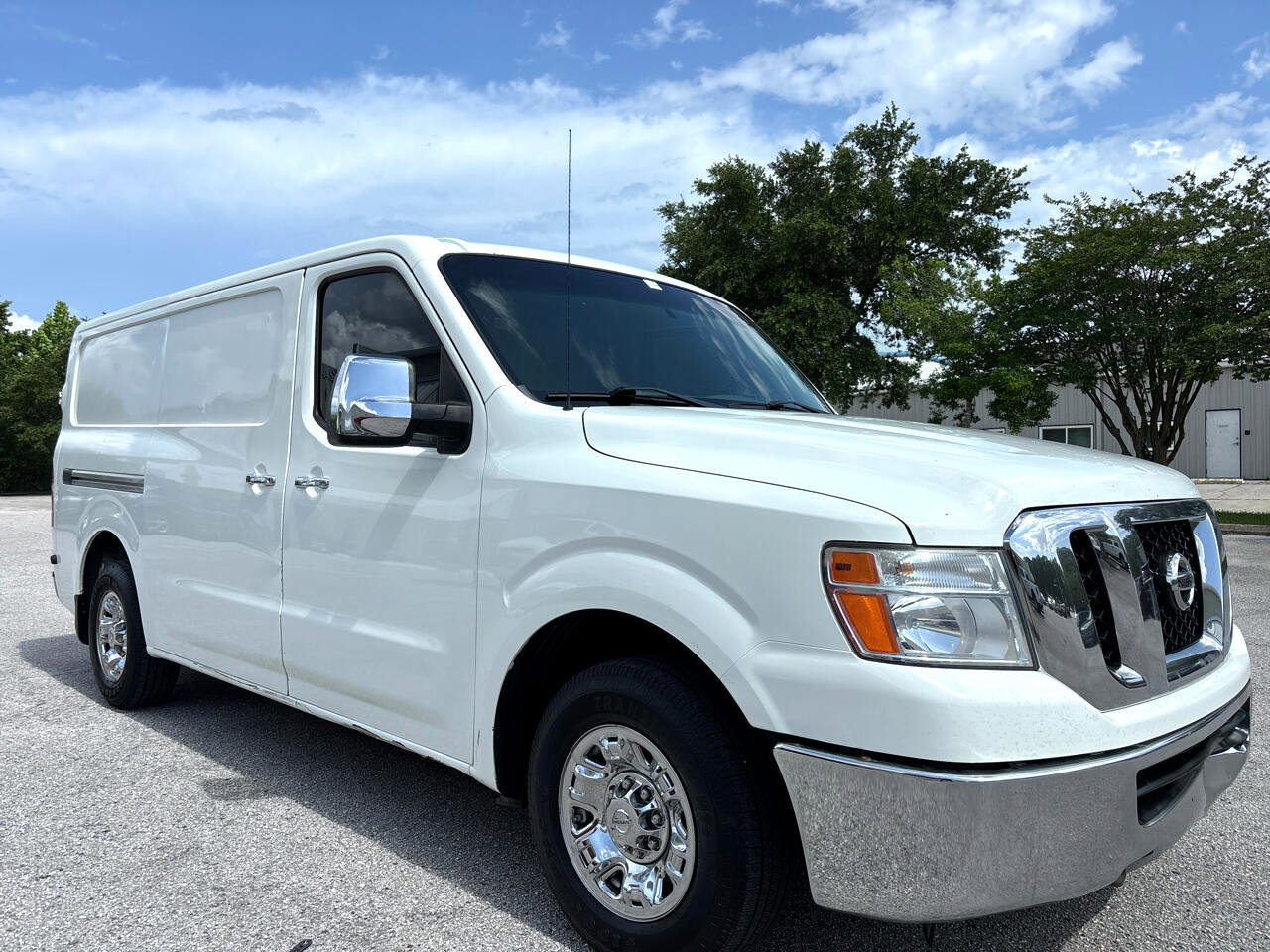 Used 2014 Nissan NV 2500 SV image 4