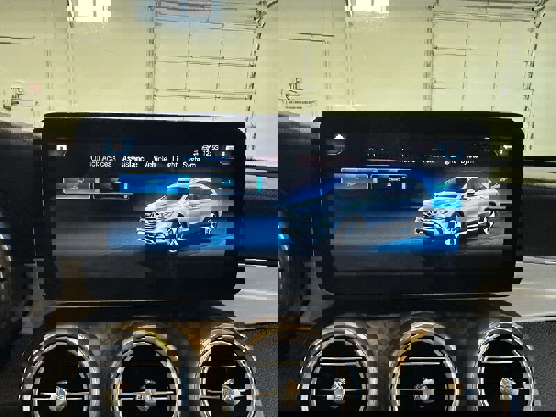 Used 2021 Mercedes-Benz GLC 300 4MATIC image 16