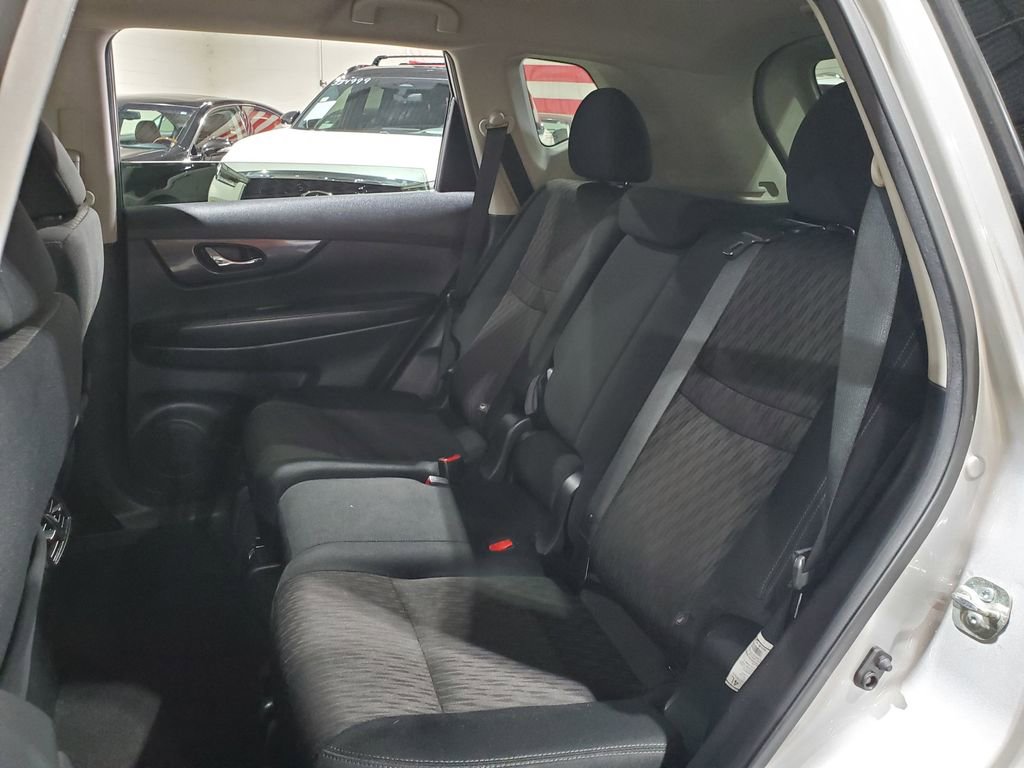 Used 2019 Nissan Rogue SV w/ Premium Package image 23