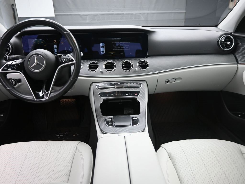 Used 2023 Mercedes-Benz E 350 Sedan image 2