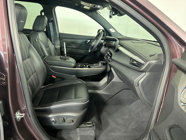 Used 2025 Buick Enclave Avenir w/ Trailering Package, 5000 lbs. image 29