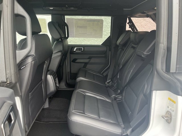 New 2025 Ford Bronco Outer Banks w/ Sasquatch Package image 5