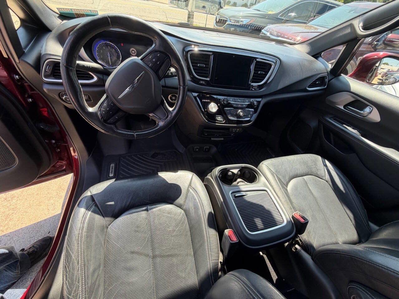 Used 2018 Chrysler Pacifica Touring-L Plus w/ S Appearance Package FWD image 14