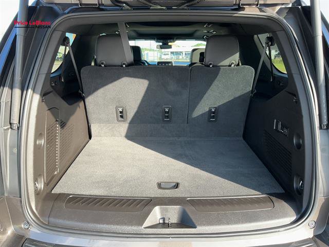 Used 2021 Chevrolet Suburban LT w/ LT Signature Package image 16