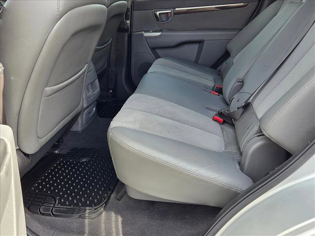Used 2011 Hyundai Santa Fe SE image 17