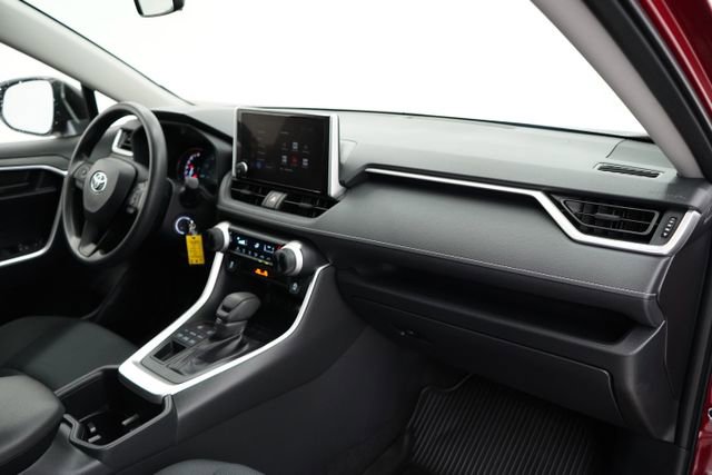 Used 2023 Toyota RAV4 LE image 64