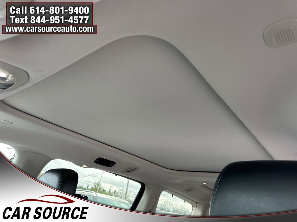 Used 2018 Chrysler Pacifica Limited w/ Tire & Wheel Group image 13