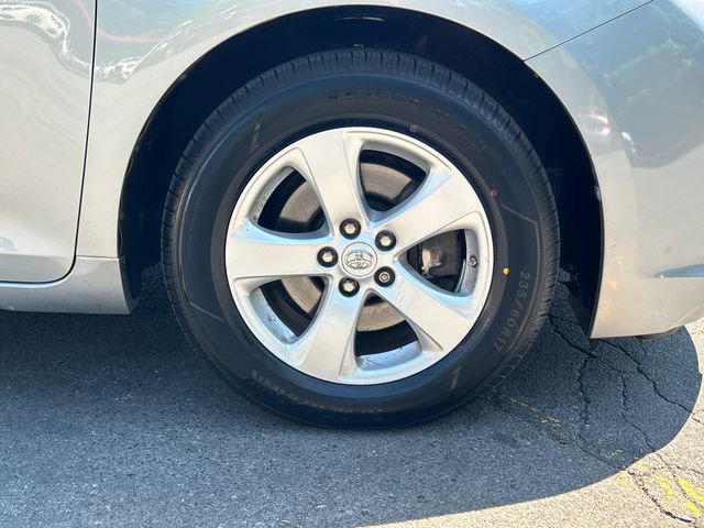 Used 2015 Toyota Sienna LE FWD image 28