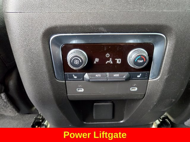 Used 2024 Chevrolet Tahoe Premier AWD/4WD image 16
