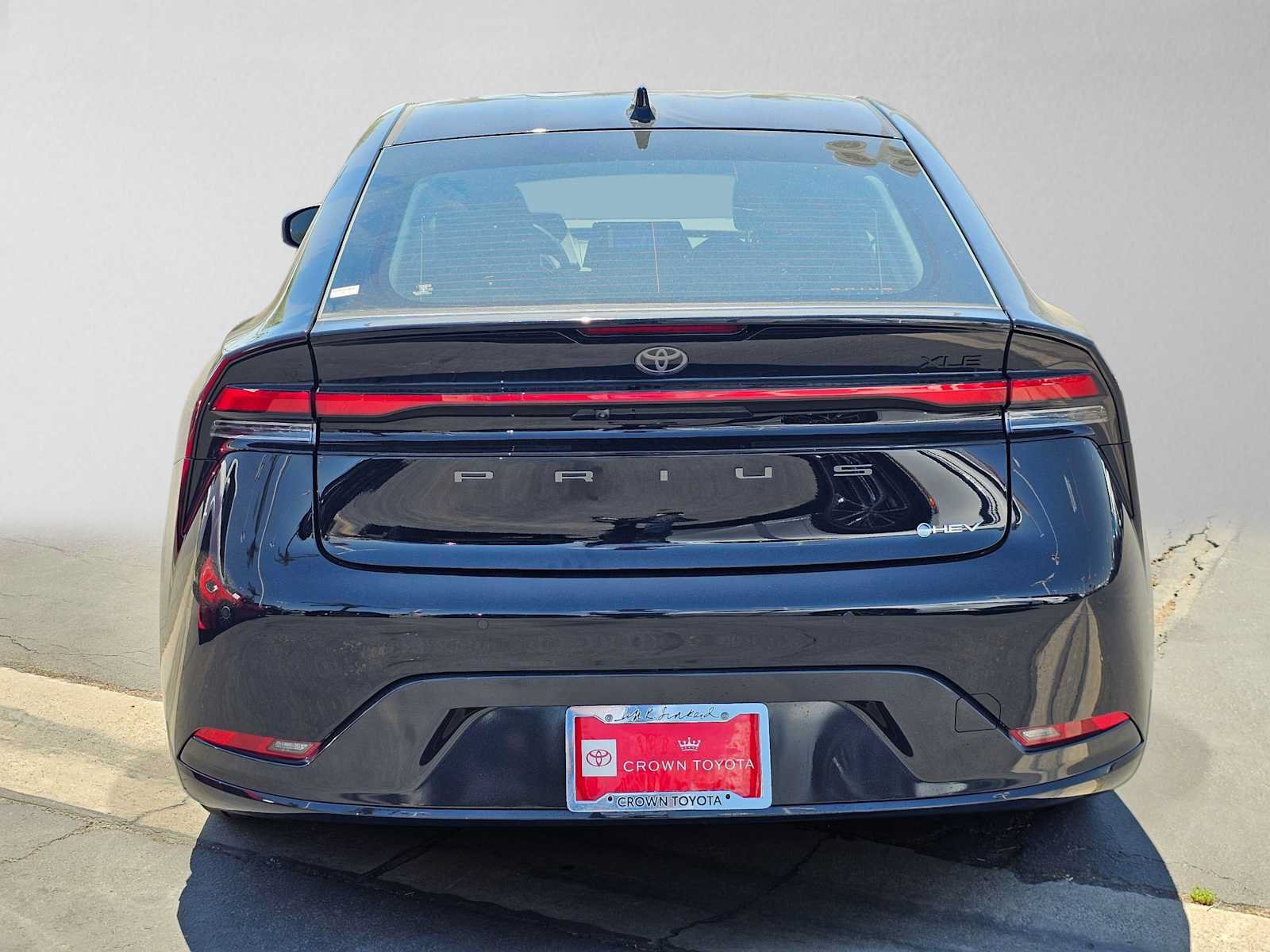Certified 2026 Toyota Prius XLE FWD image 4